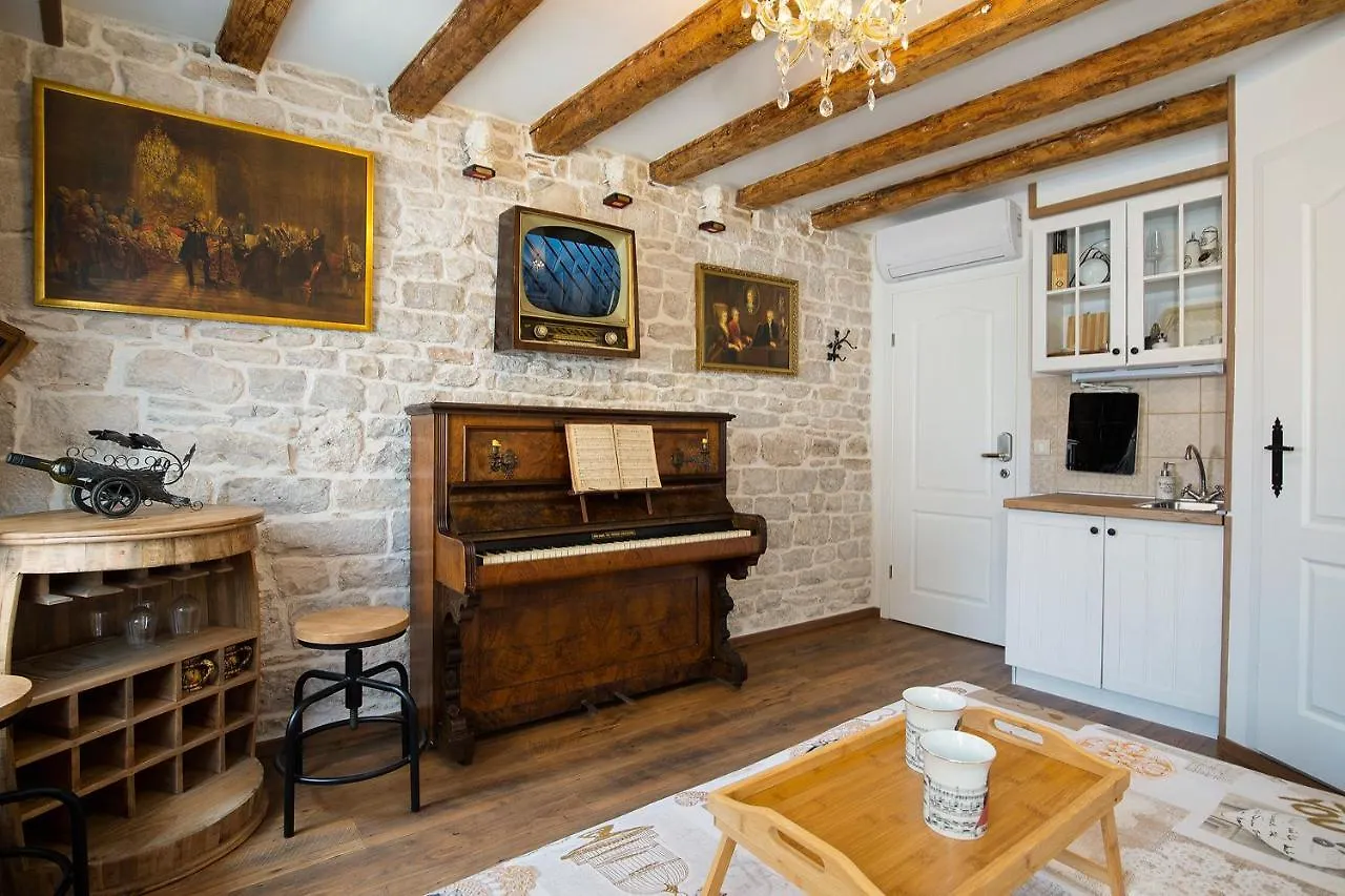 Domus Maximus Apartment Pula Croatia