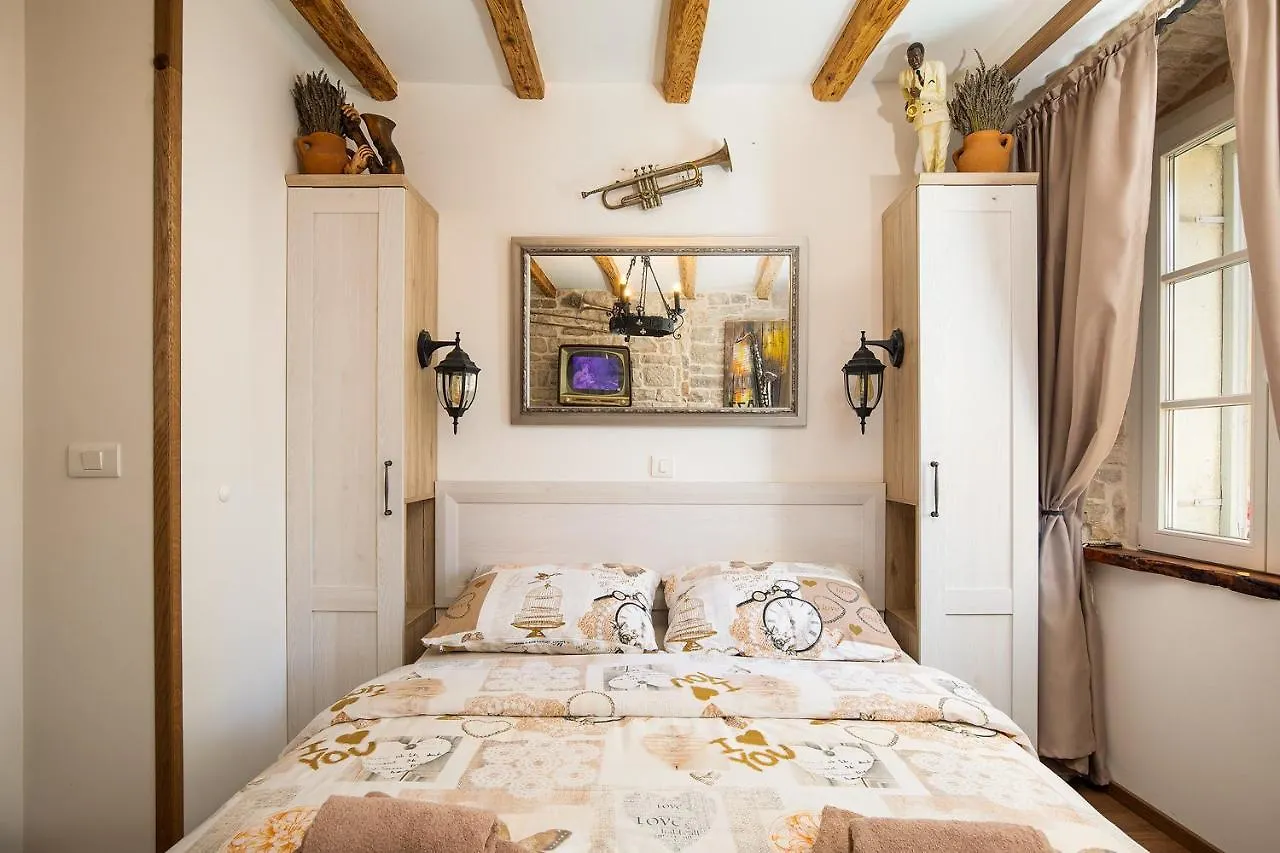 Domus Maximus Apartment Pula Croatia