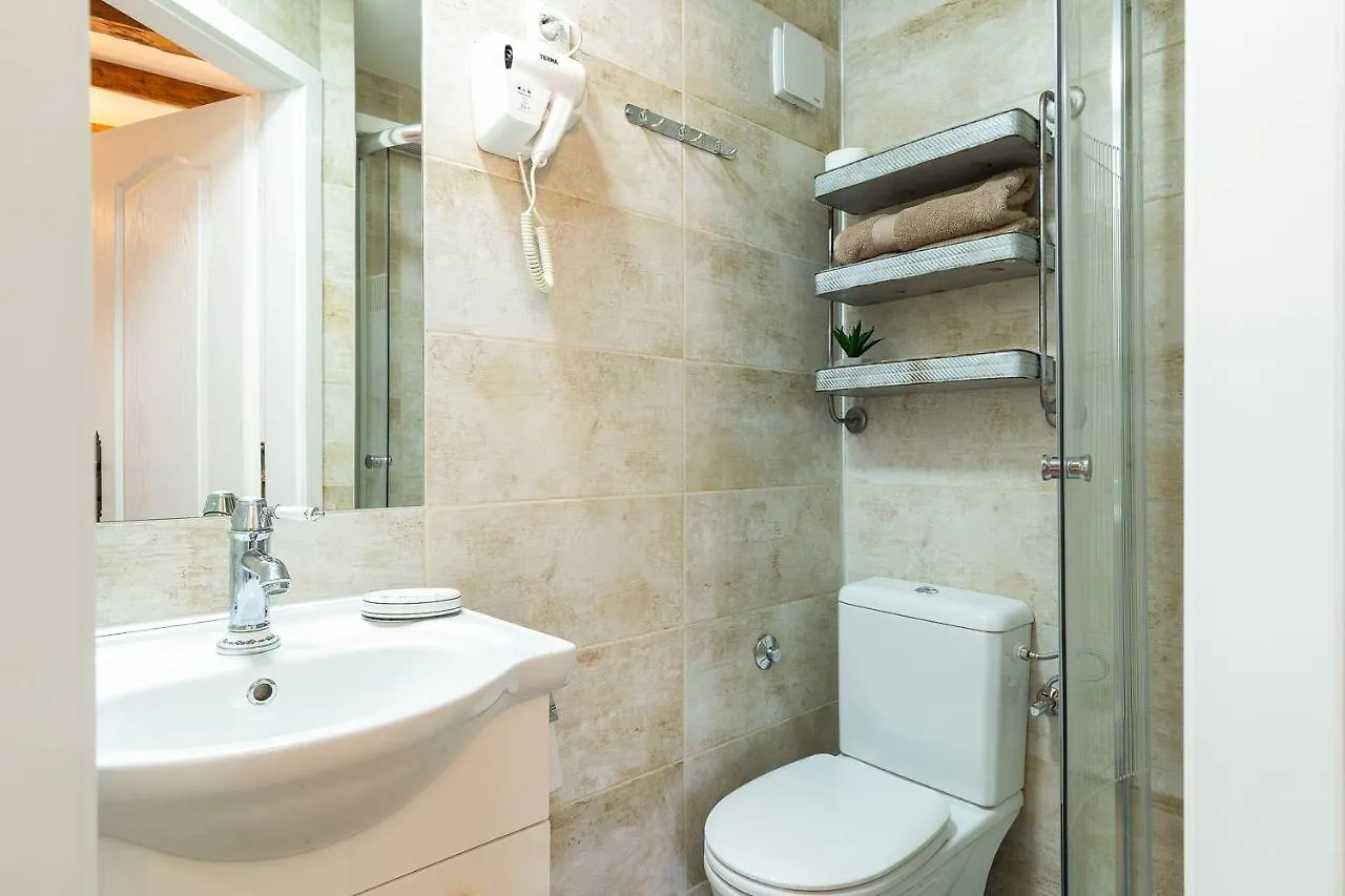 Domus Maximus Apartment Pula 0*,