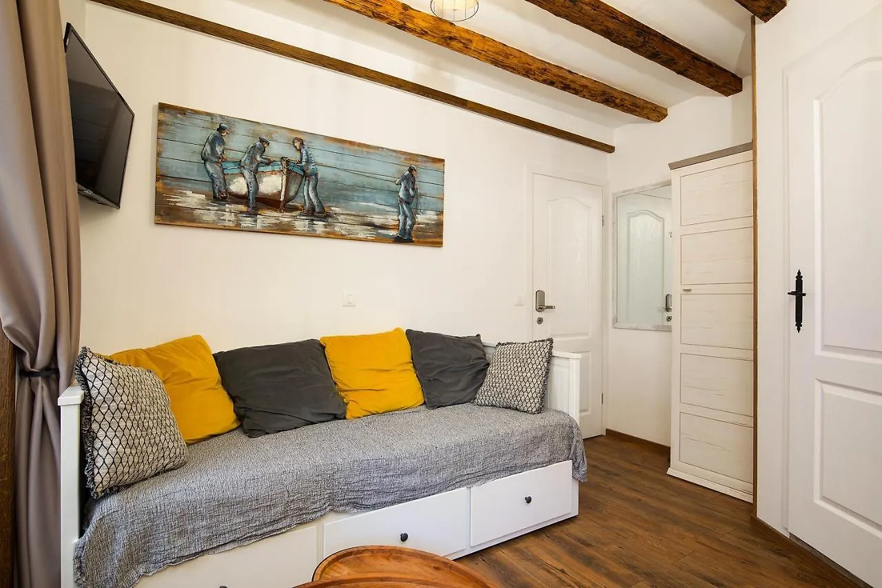 Domus Maximus Apartment Pula