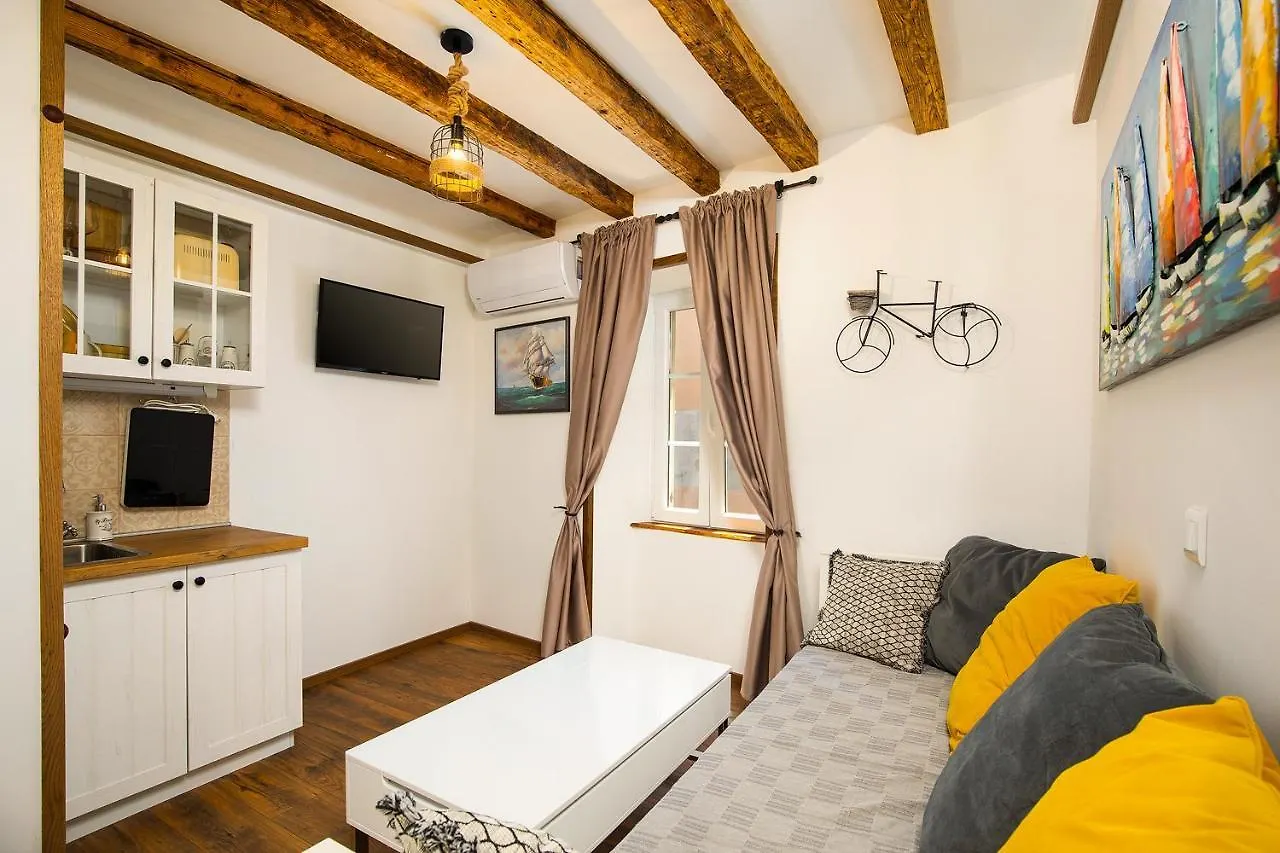 Domus Maximus Apartment Pula