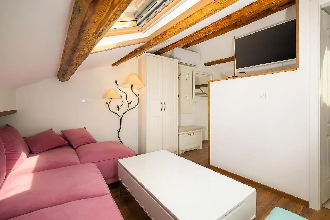 Domus Maximus Apartment Pula